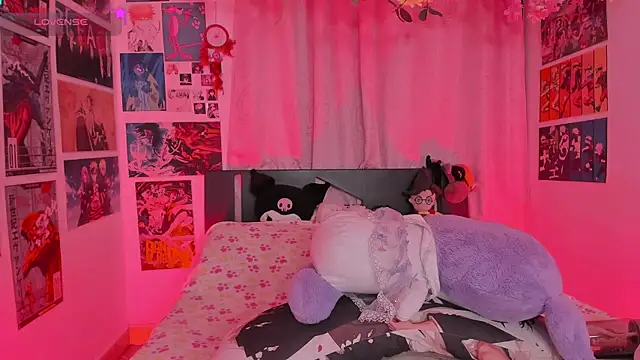 MissCurvyTop Adlı Modelin Canlı XXX Sohbeti