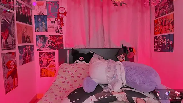 MissCurvyTop Chat XXX live