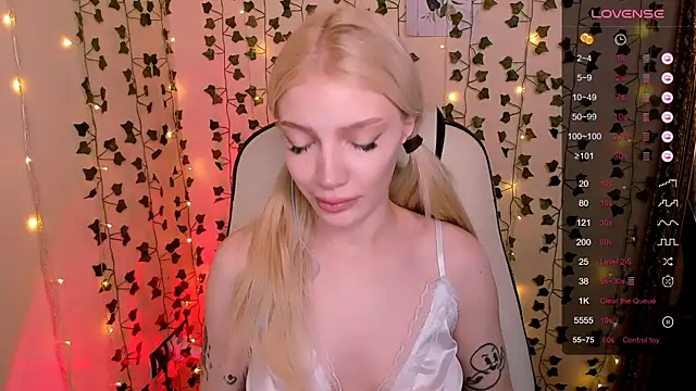 AnyaTaylor_'s Live XXX Chat