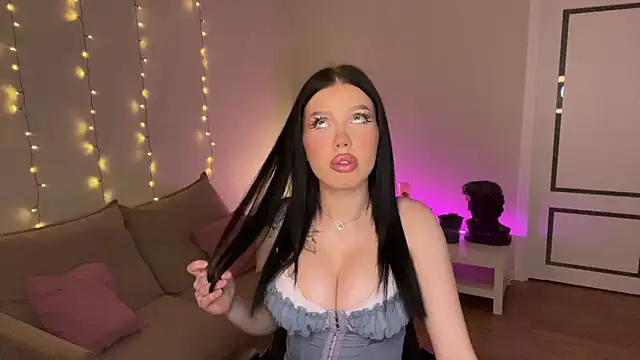 XXX chat uživo modela mistress_of_hearts