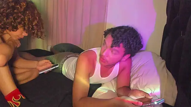 DanteAndKyle: διαδικτυακό σόου στην κάμερα