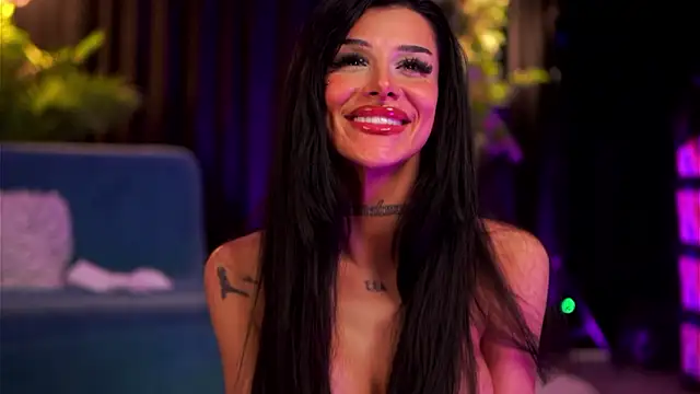 ChicaOra Adlı Modelin Canlı XXX Sohbeti