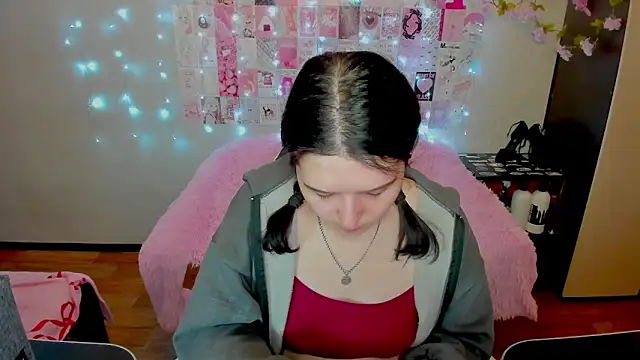 Acid_Kate Adlı Modelin Canlı XXX Sohbeti