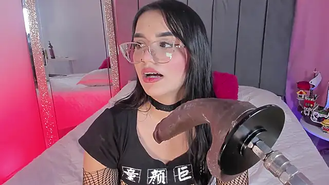 laana_foxx Adlı Modelin Canlı XXX Sohbeti