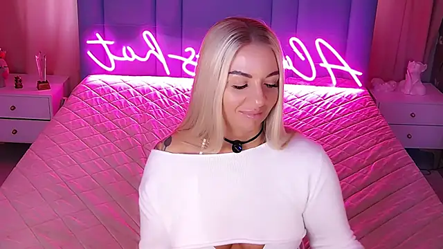 Chat +18 de AllwaysHotJ ao vivo