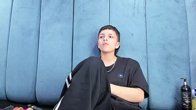 Megan_Thompson_ Adlı Modelin Canlı XXX Sohbeti