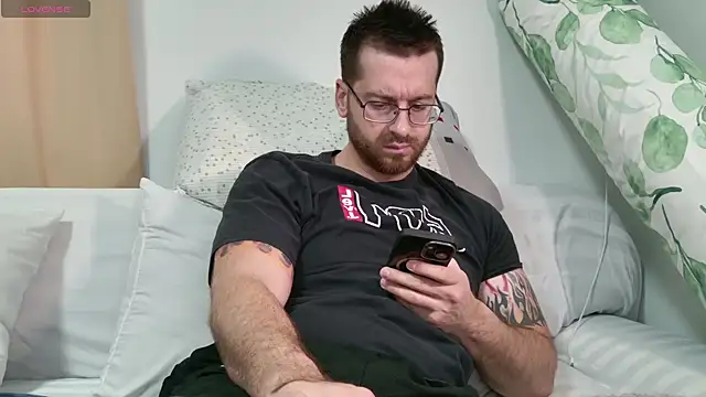 Pokazy przed kamerką – JayXCee_Official