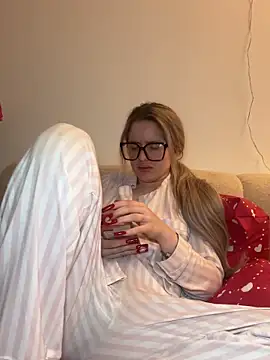 Czat XXX na żywo – Holly-Glamour