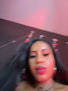 AlisonHoot69 Adlı Modelin Canlı XXX Sohbeti