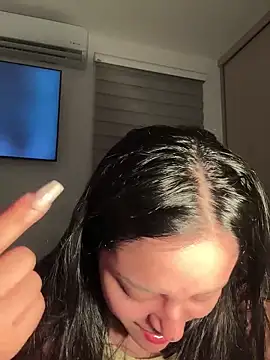 kenndall_21: απευθείας συνομιλία ΧΧΧ