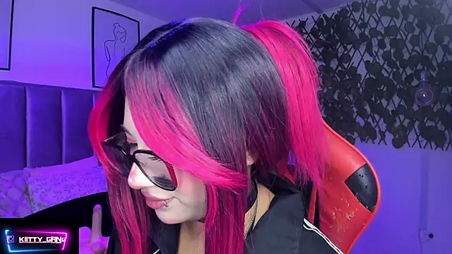 Kitty_Gang – Naživo XXX chat