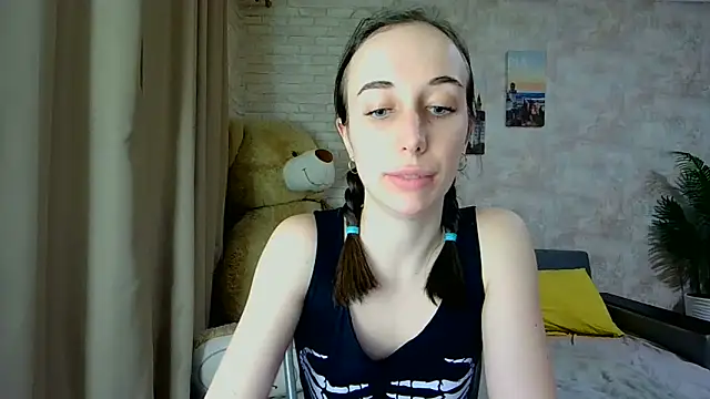 Anika_bloom Chat XXX in diretta