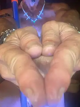 Show modela SwordStallionVibes na web-kameri