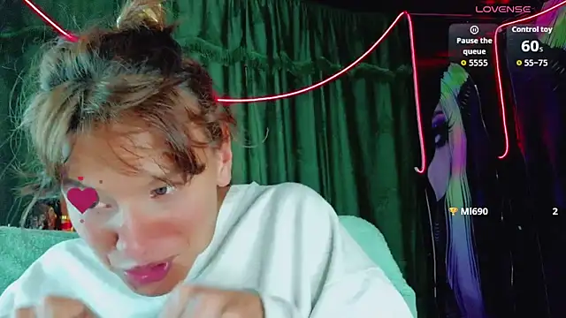 Summer_XO লাইভ XXX চ্যাট