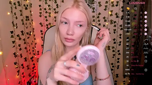 แชท XXX สดของ AnyaTaylor_