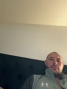 Pertunjukan Kamera Web Guitccch