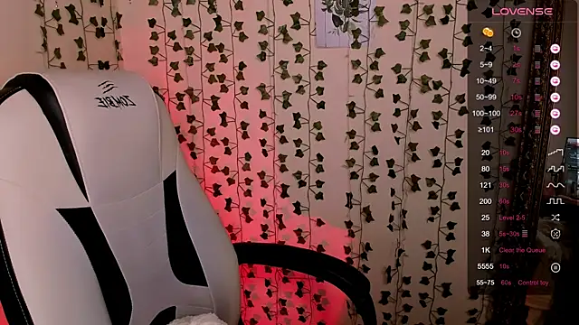 Chat XXX en directo de AnyaTaylor_