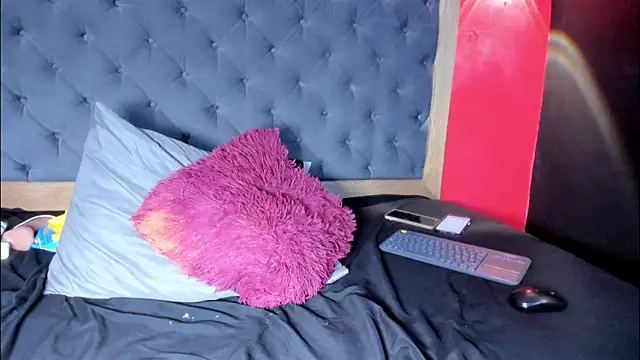 YayaHilton – Naživo XXX chat