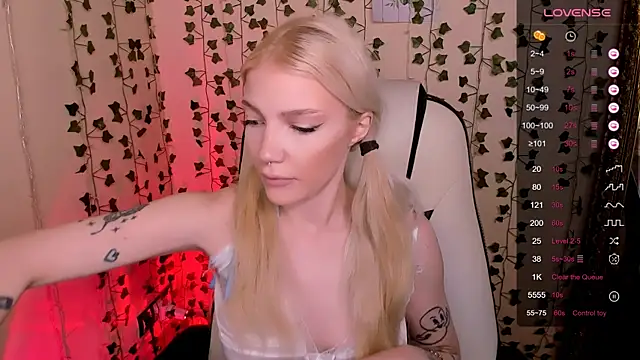 XXX chat uživo modela AnyaTaylor_