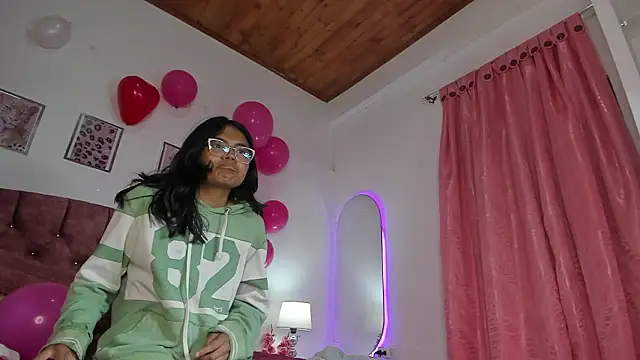 luna_velveth: онлайн-секс-чат