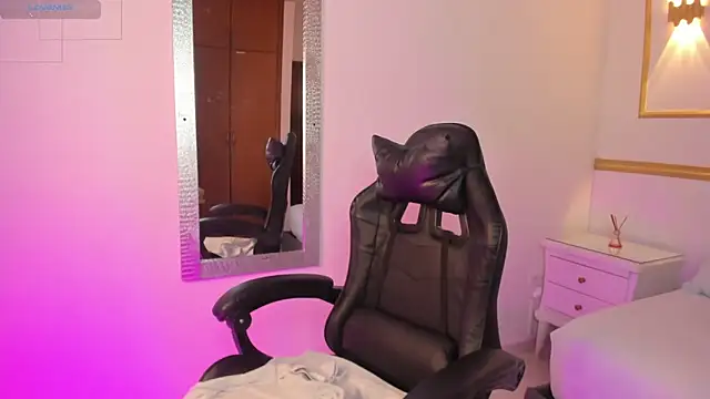 lia_sexx19 élő XXX-chatje