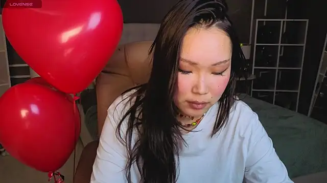 ElinaMotion Adlı Modelin Canlı XXX Sohbeti