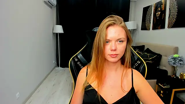 Strawberrye Live XXX Chat