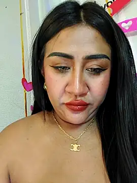 XXX_harna élő XXX-chatje