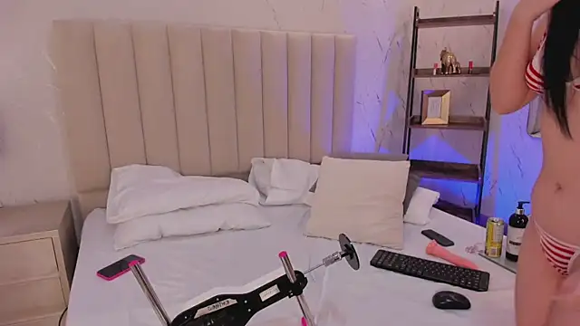 LilithHarperr_ élő XXX-chatje