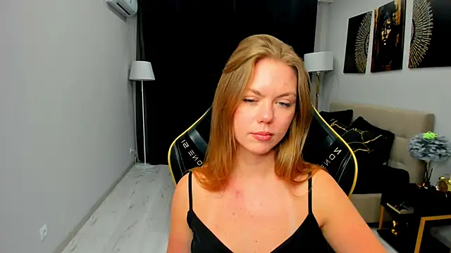 Strawberrye 现场XXX聊天