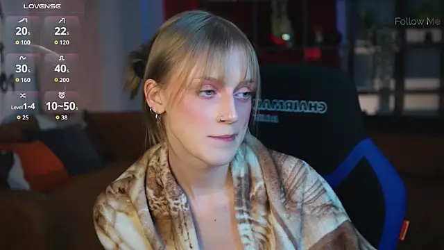 KiraMontoya Chat XXX in diretta