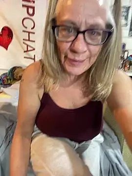 TrenaAnne's Webcam Show