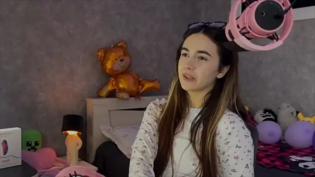 CupSizeGirl élő XXX-chatje