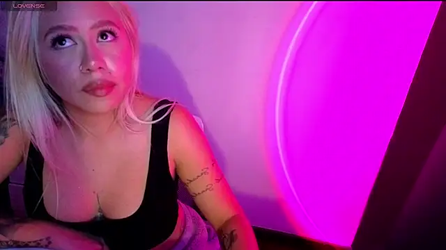 MusaGoldyn – webcam-show