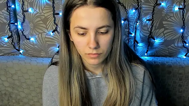 MaggieCake Adlı Modelin Canlı XXX Sohbeti