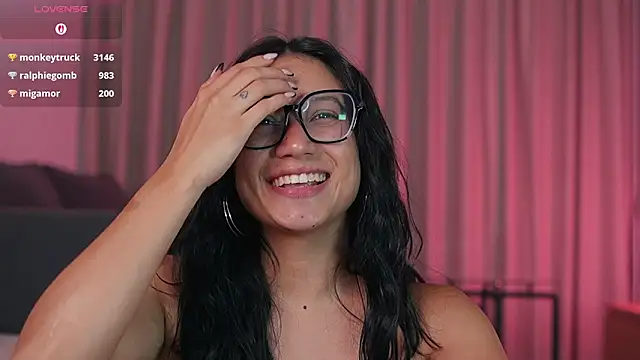 Alison_Miller9: онлайн-секс-чат