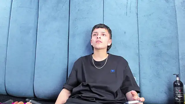 Megan_Thompson_ লাইভ XXX চ্যাট