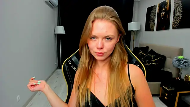 Strawberrye: онлайн-секс-чат