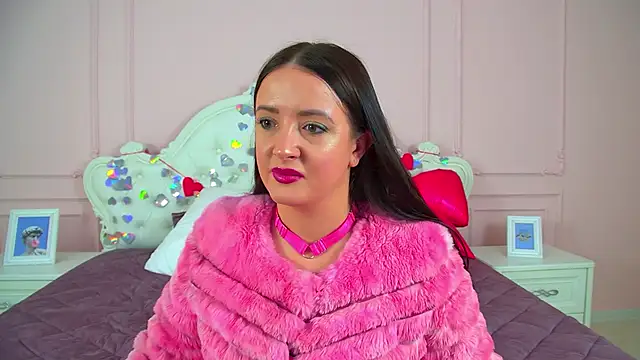 ElinaBellucciのライブXXXチャット