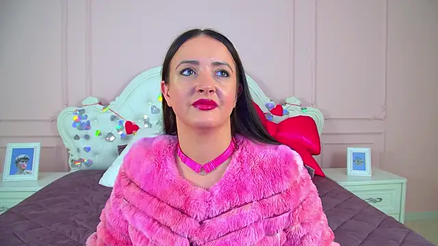 ElinaBellucci Chat XXX in diretta