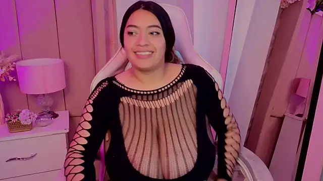 XXX chat uživo modela MollyBigBoobs12