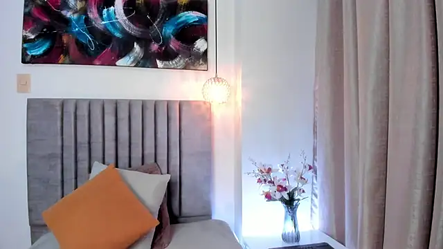 LaraGoldd লাইভ XXX চ্যাট