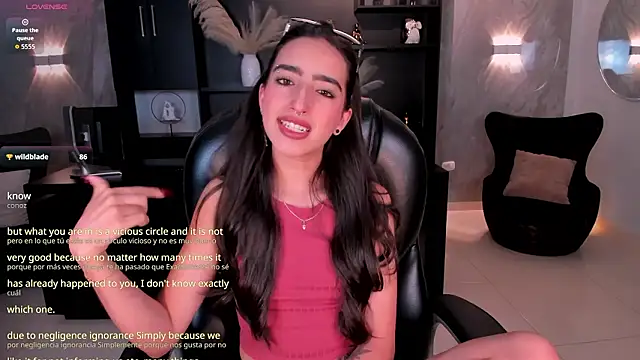 LarisaSmirnov Adlı Modelin Canlı XXX Sohbeti