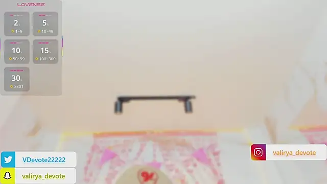 Chat +18 de valirya_devote ao vivo