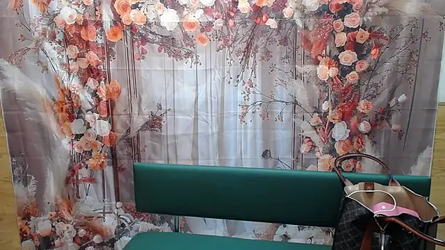 XXX chat uživo modela RenataDaster