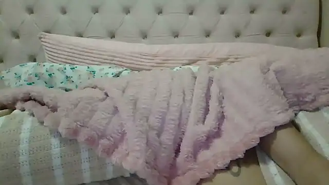 beautylovess Adlı Modelin Canlı XXX Sohbeti