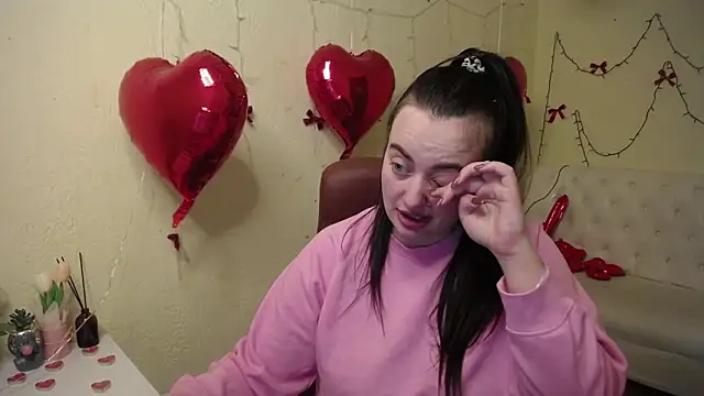 MilanaPrice Adlı Modelin Canlı XXX Sohbeti