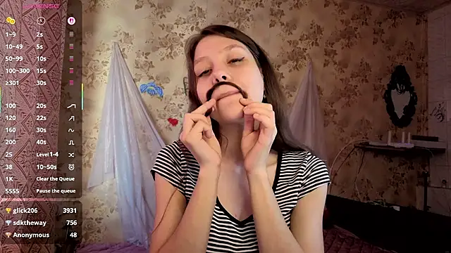 QutieDaSweet – Naživo XXX chat