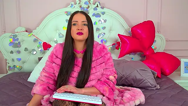 ElinaBellucci Live XXX-Chat