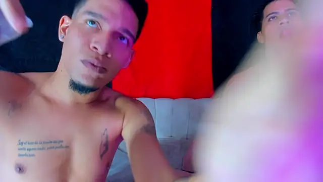 Chat XXX ao vivo de Peter_boys_1